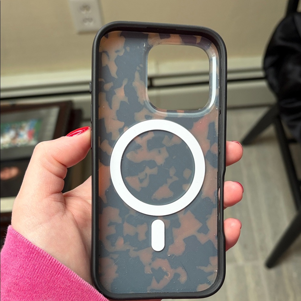 Sonix Tortoise Shell Phone Case - Black and Brown iPhone 16 Pro - Picture 3 of 3